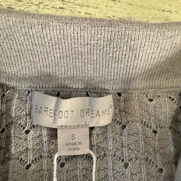 Barefoot Dreams Gray V-Neck Sweater - Picture 6 of 9